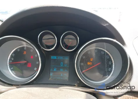 2013 Buick Regal Turbo - Premium 1 z USA, uszkodzony, nr VIN 2G4GS5EV4D9246907